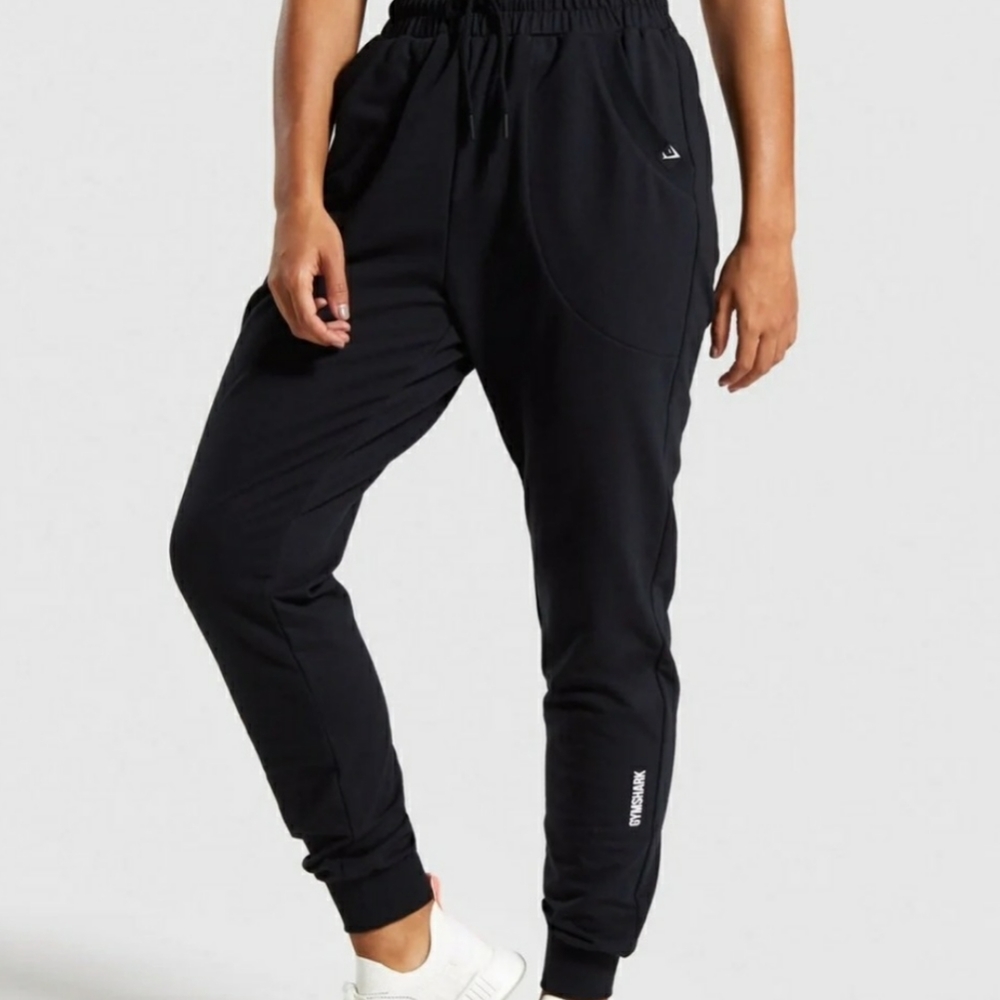 Gymshark Power Down Joggers Black Size Small
